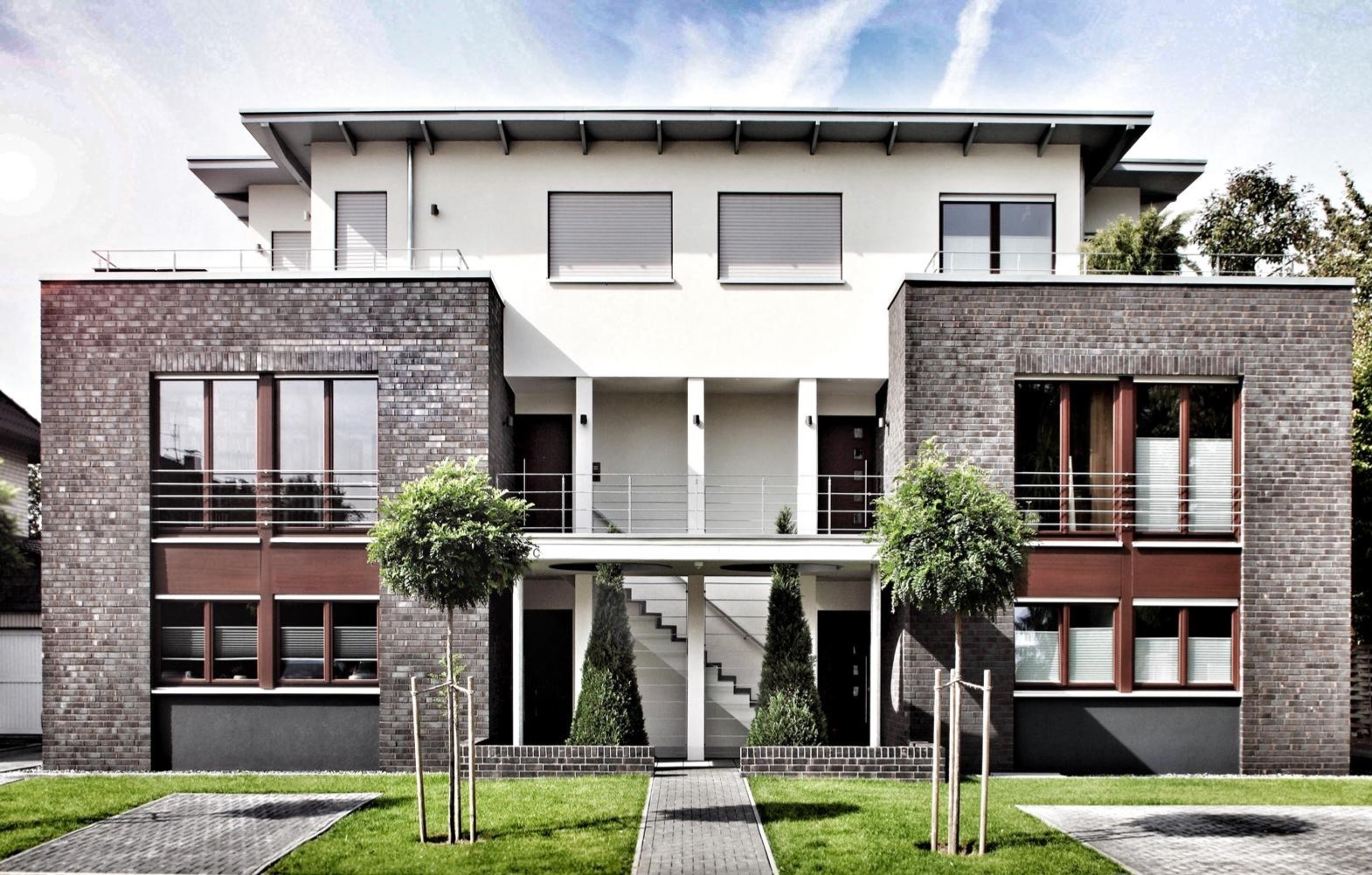Repräsentatives, symmetrisches Wohnhaus